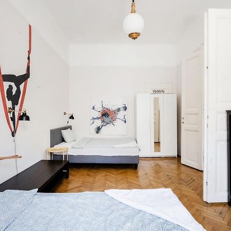Downtown Circus Apartment บูดาเปสต์ ภายนอก รูปภาพ