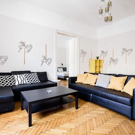 Downtown Circus Apartment บูดาเปสต์ ภายนอก รูปภาพ