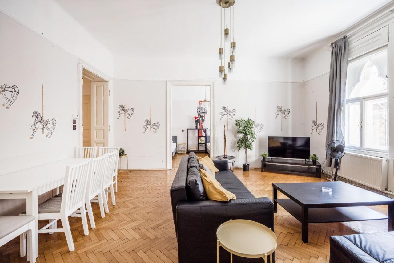 Downtown Circus Apartment บูดาเปสต์ ภายนอก รูปภาพ