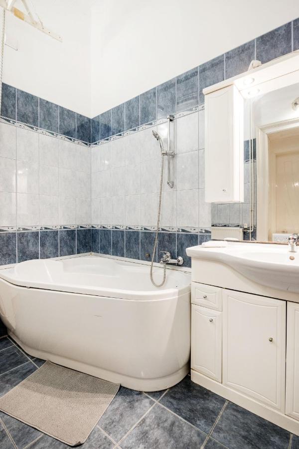 Downtown Circus Apartment บูดาเปสต์ ภายนอก รูปภาพ