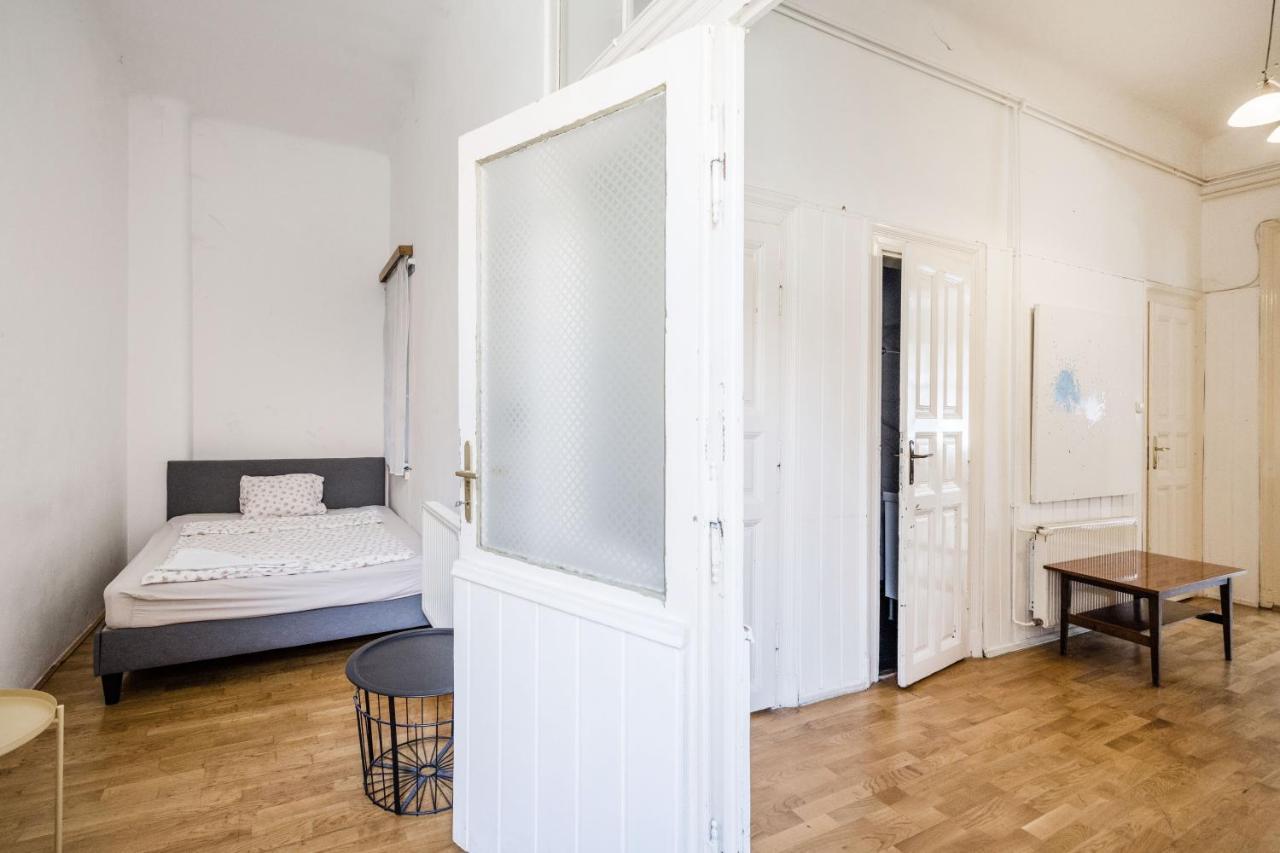 Downtown Circus Apartment บูดาเปสต์ ภายนอก รูปภาพ