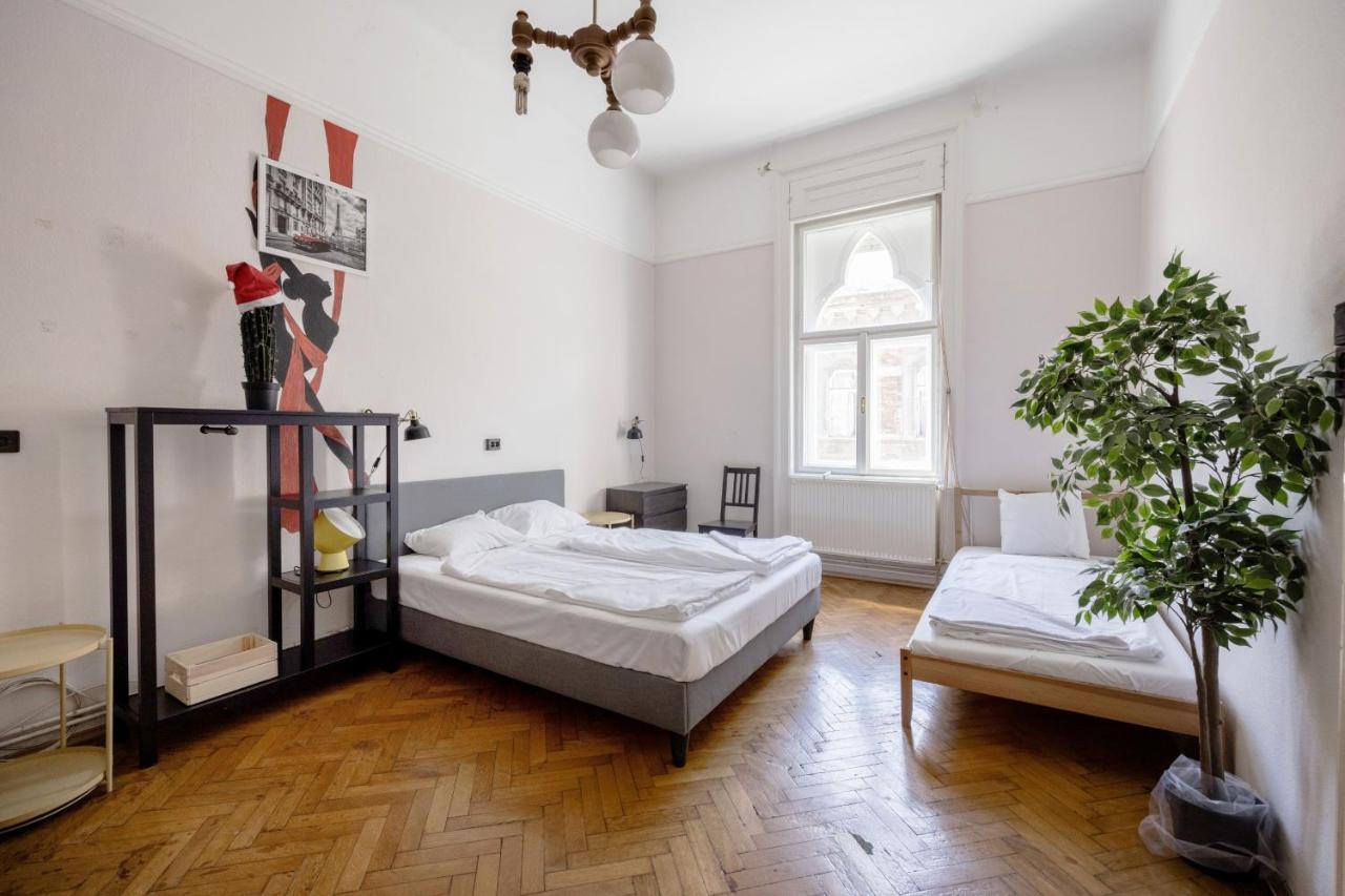 Downtown Circus Apartment บูดาเปสต์ ภายนอก รูปภาพ